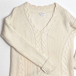 100% pure cashmere Club Monaco cream v neck sweater